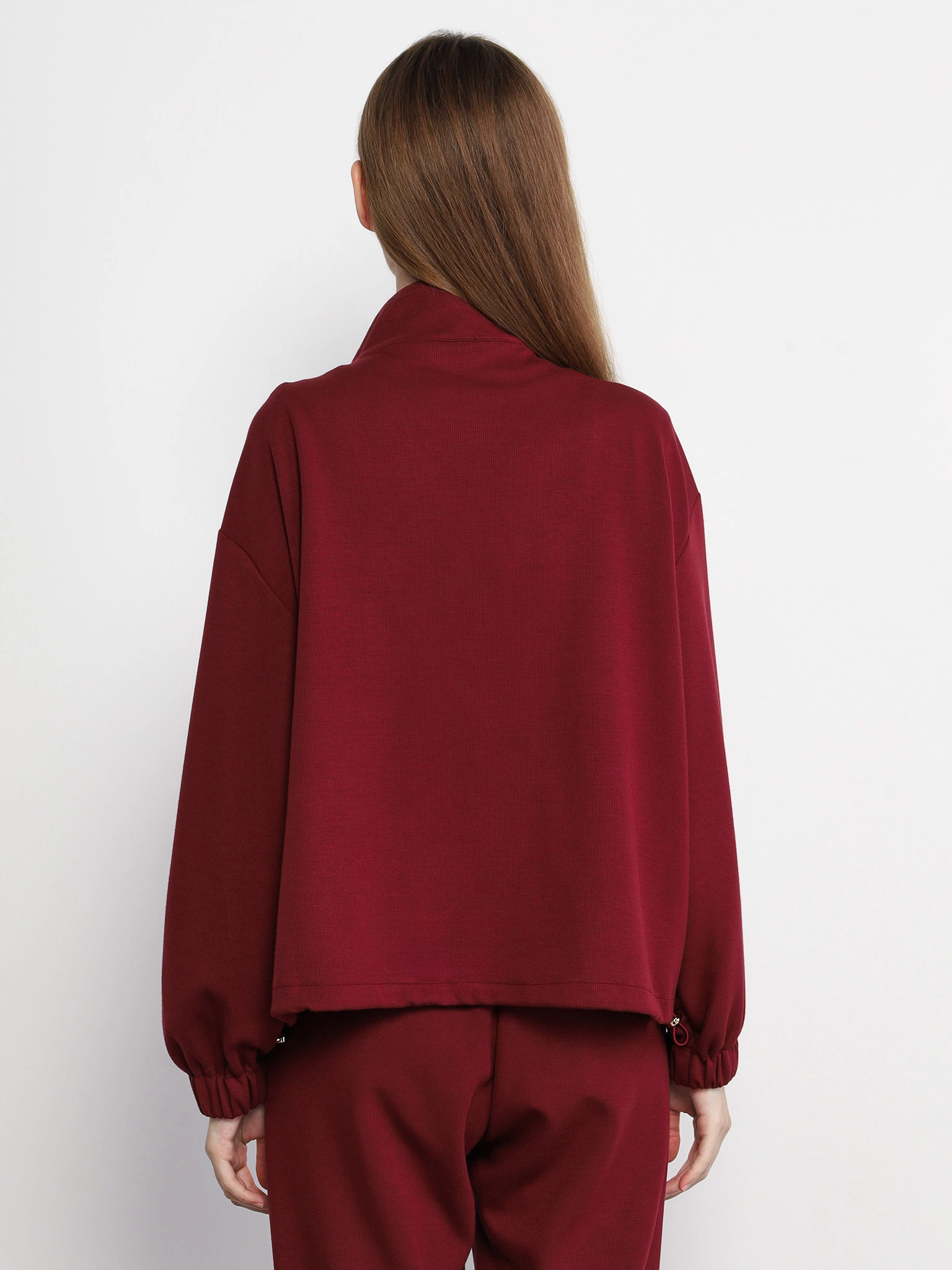 Куртка трикотажная бордового цвета с кулиской по низу